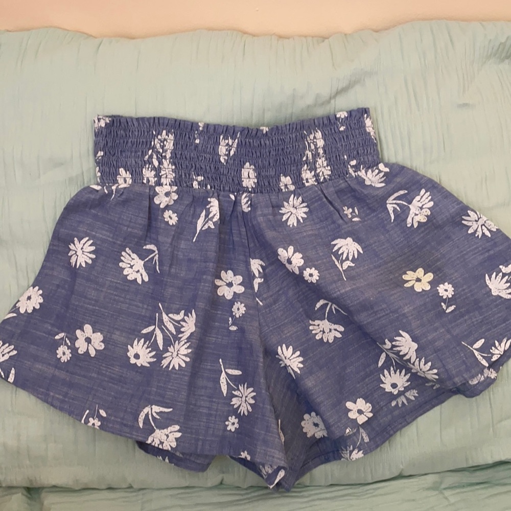 Girls size small shorts